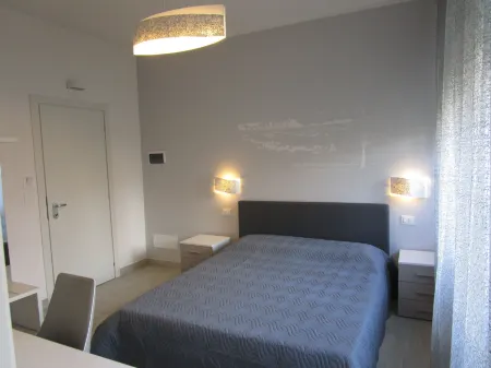 Affittacamere la Perla Отели рядом с достопримечательностью «Le Scalinate - La Spezia»