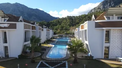 HAN-De Homes Hôtels à proximité de : Пляж отеля "Magic Garden Resort" -- Veranda Beach