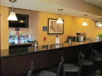 Cobblestone Inn & Suites - Ambridge, PA - bars