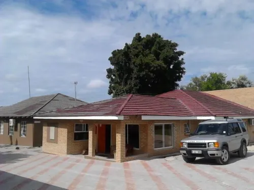 Kesmo Lodge Hotels in Maun