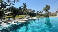 LoerieRoep Estate - Mountainview Selfcatering Accommodation Nelspruit - Pools
