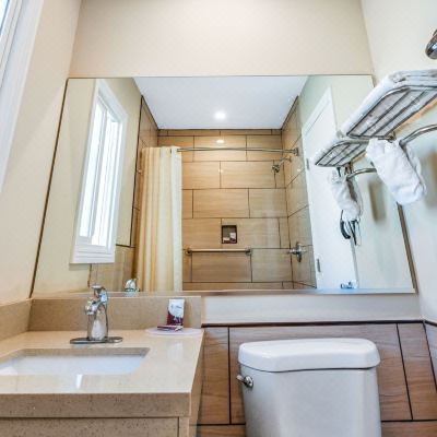 Deluxe Room-2 Queen Beds Sea Rock Inn - Long Beach Promo Code