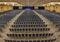 Holiday Inn Express & Suites Chicago O'Hare Airport Hotels in Des Plaines