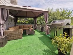 Mikael's Bed & Spa Apartment