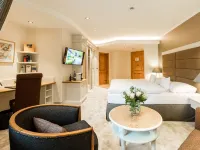 Waldhaus Reinbek Hotels in Stormarn