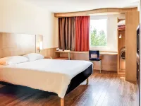 Ibis Salon-De-Provence Sud فنادق في سالون دي بروفانس