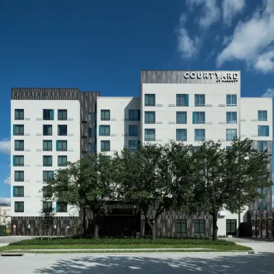 Courtyard by Marriott Houston Heights/I-10 Отели рядом с достопримечательностью «Художественный музей автотранспорта»