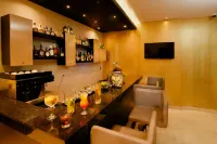 Wyndham Garden Barranquilla - ที่มีบาร์