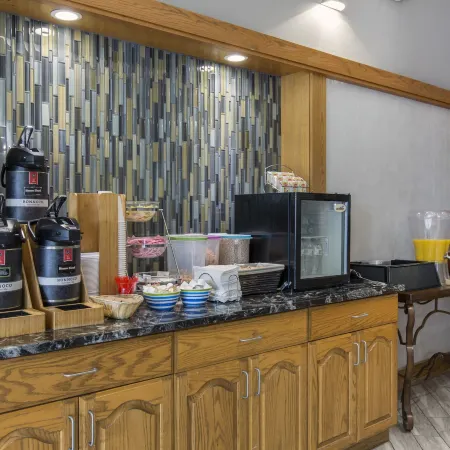 Greenstay Hotel & Suites Central
