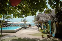 Selina Playa Venao - Pools