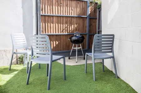 Beach Breeze Cottage - 3 Bed