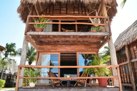 Blue Holbox Beach Front Отели рядом с достопримечательностью «Columpios Casa Punta Cocos»