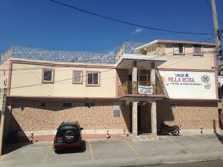 Villa Rosa Hotel & Restaurant Отели рядом с достопримечательностью «Дельма»