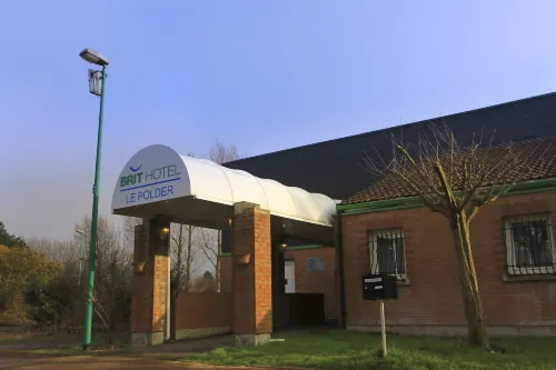 Brit Hotel le Polder Hotel a Loon-Plage