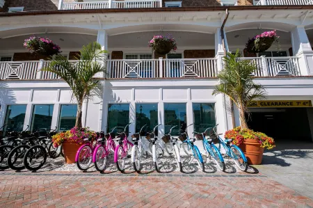 Hotel Lbi Отели рядом с достопримечательностью «Island Massage»