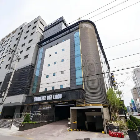 Suwon City Hall Stn Soseol Smith Hotel