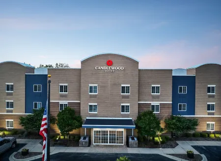Candlewood Suites Milwaukee Airport-Oak Creek