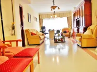 Martin House & Granada Hotels in Peligros