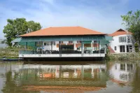 Lang Noi Tan Lap Hotel Hotels in 