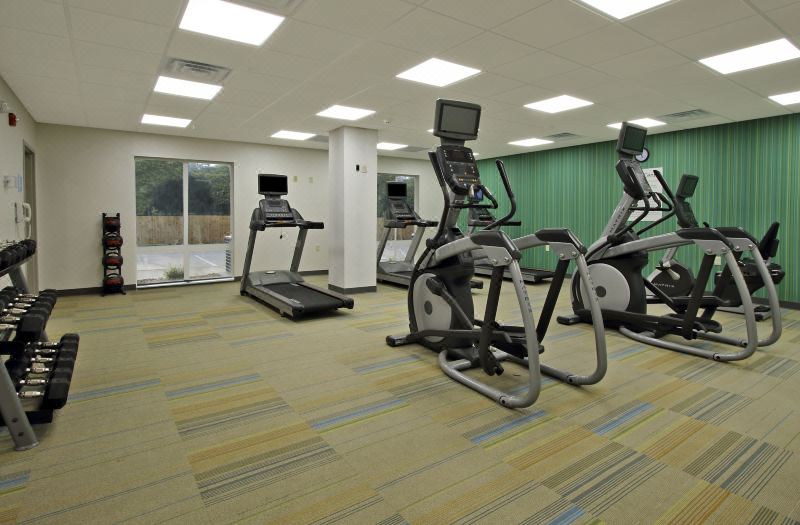 Holiday Inn Express & Suites Columbus North by IHG photo 3