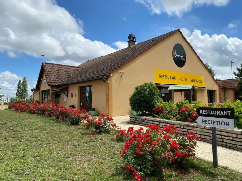 Kyriad Direct Roanne Hotels in Le Coteau