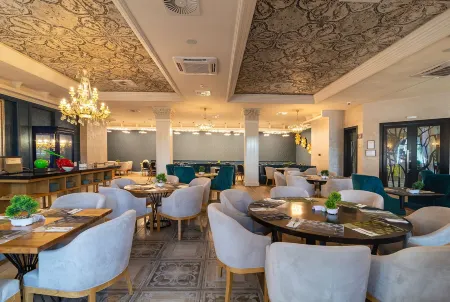 Eco Therma Village - Free Parking & Private Beach & All Inclusive Отели в г. Albena