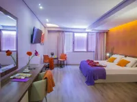 Novus City Hotel Hotels near Koukaki