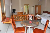 Reef Holiday Apartments Hotels in Mahe Island