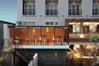 Gets Hotel Hotels near Malang City Square