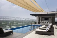 HAMPTON INN BY HILTON SAN LUIS POTOSI - ที่มีที่จอดรถ