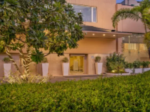 BloomSuites l Ahmedabad Hotels near Vastrapur Lake Garden
