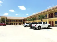 Boca Chica Inn and Suites - Bãi đậu xe