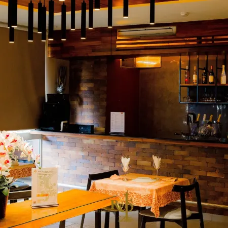 Roots Hotel Apartments Abidjan