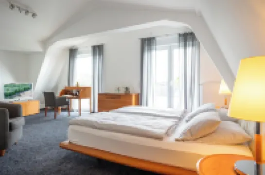 &Repeat Köln Airport