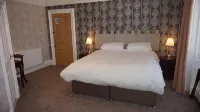 Lindean Guest House - 4-Star