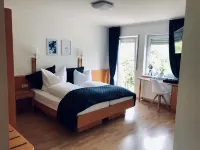 Am Landhaus - Gästezimmer Hotel di Zeiskam