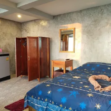 Koh Chang Hut Hotel Отели рядом с достопримечательностью «Pearl Beach»