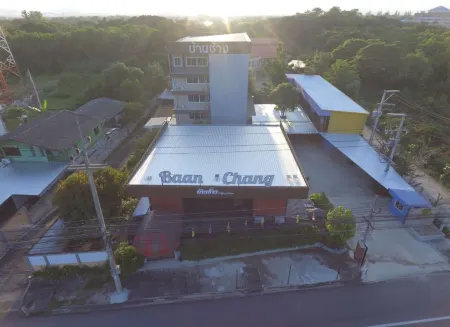 Baan Chang Hotel & Coffee House Отели в г. Так