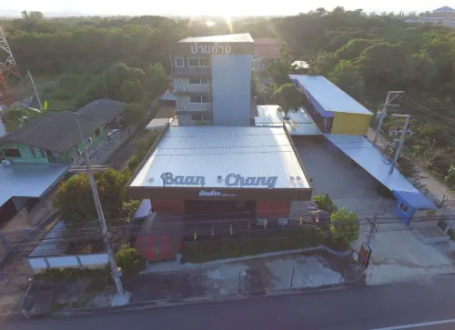 Baan Chang Hotel & Coffee House Hotels in Ban Tak