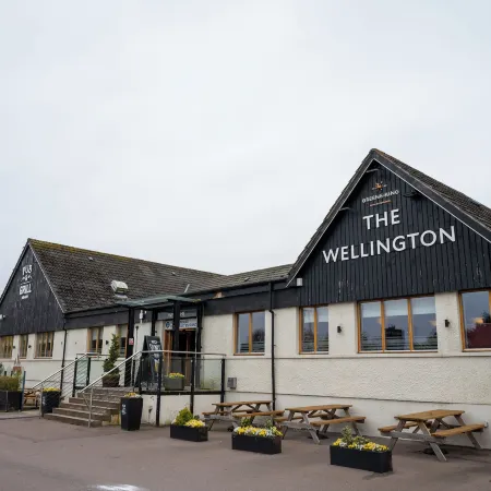 Wellington Hotel by Greene King Inns