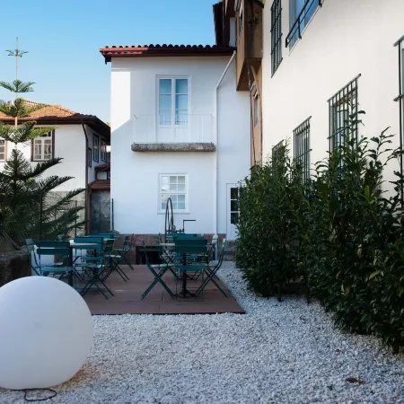 Guimaraes IN Отели рядом с достопримечательностью «Замок Гимарайнш»