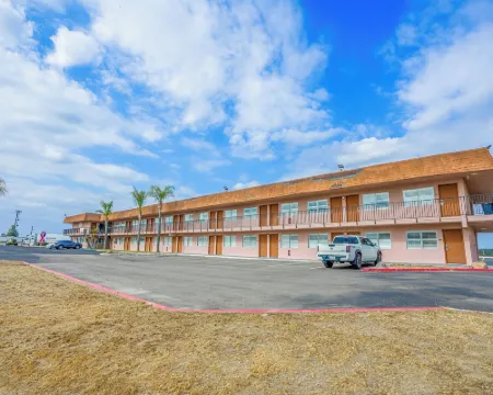 Economy Inn Buttonwillow Bakersfield I-5 Hotels in Buttonwillow