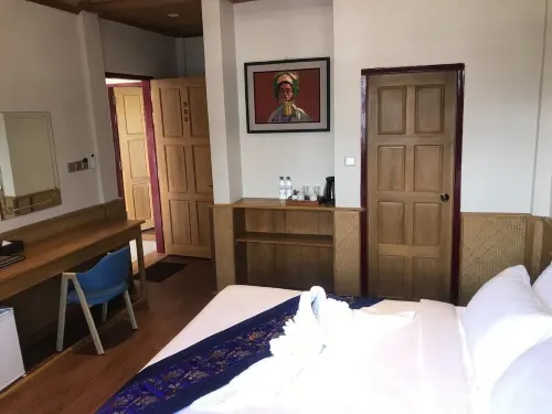Silver Lake Hotel Hôtels à : Nyaung Shwe