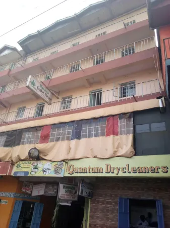 Havana Guest House Отели в г. Maua