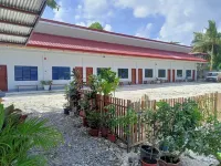 LAWAK BAKASYUNAN Hotels near South White Beach
