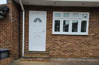 Cockfosters - Apartment - Sleeps 3 - Near Underground Hotels in Potters Bar