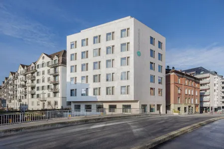 VISIONAPARTMENTS Lucerne - contactless check-in Отели рядом с достопримечательностью «Бюргеншток»