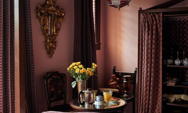 Ulysses, an Ash Hotel