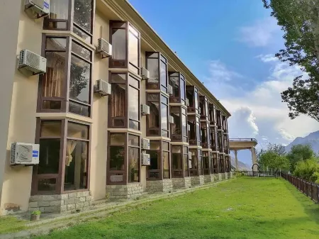 Hunza Darbar Hotel