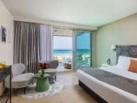West All Suites Hotel Ashdod アシュドドのホテル